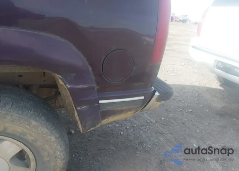 1996 GMC Yukon из США, поврежденный, VIN 3GKEK18R7TG522444